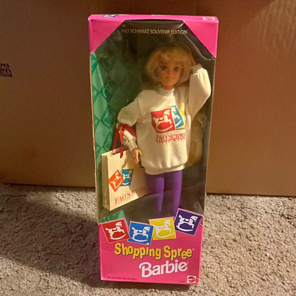 Fao Schwartz Souvenir edition Shopping Spree Barbie
